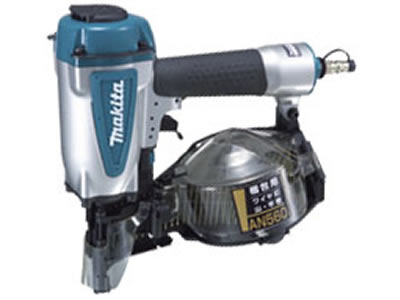 マキタ 50mm梱包用エア釘打機 AN560 マキタ 50mm梱包用エア釘打機 AN560